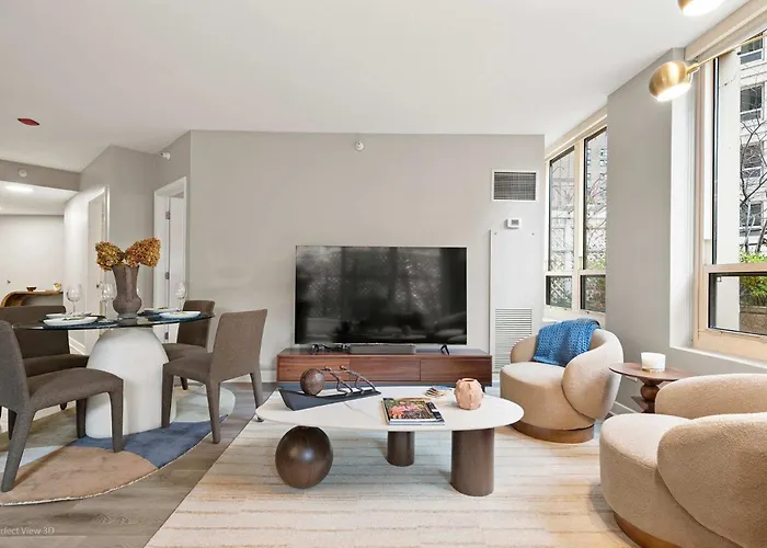 The Bernadin- Designer 3br Center With Balcony