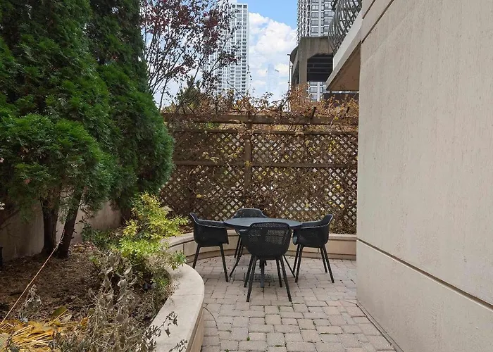 The Bernadin- Designer 3br Center With Balcony Apartment
